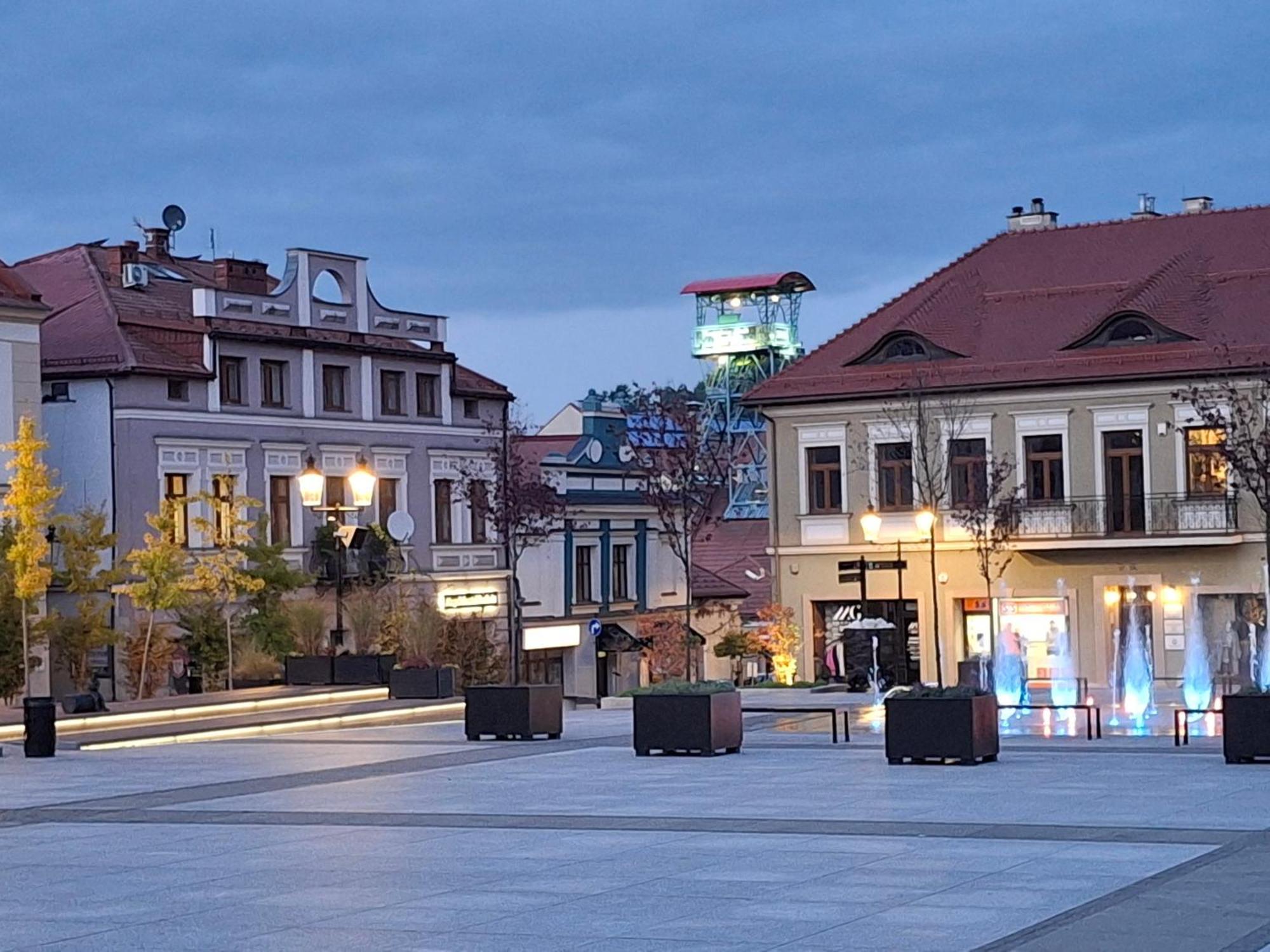 Klimatyczny Apartament Przy Bochenskim Rynku. Bochnia Dış mekan fotoğraf